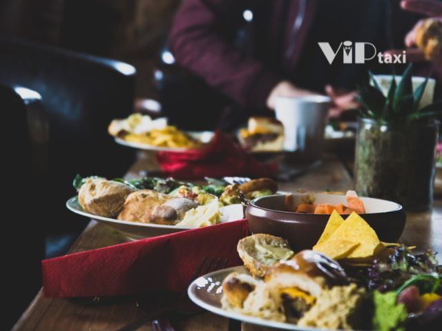 restaurant, dining, food Restaurant as Corporate Event Venue