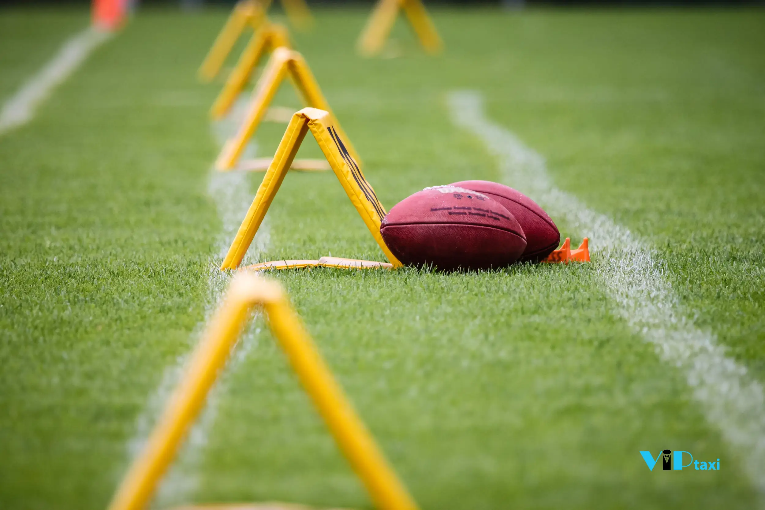 fall-sporting-events-phoenix-football